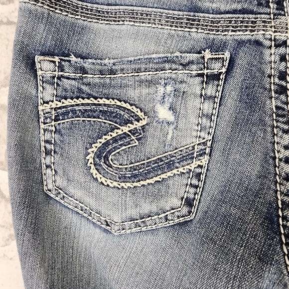 Silver Jeans Aiko Mid Capri Distressed Factory Fade Whiskered Light Blue Size 28 - Picture 12 of 15